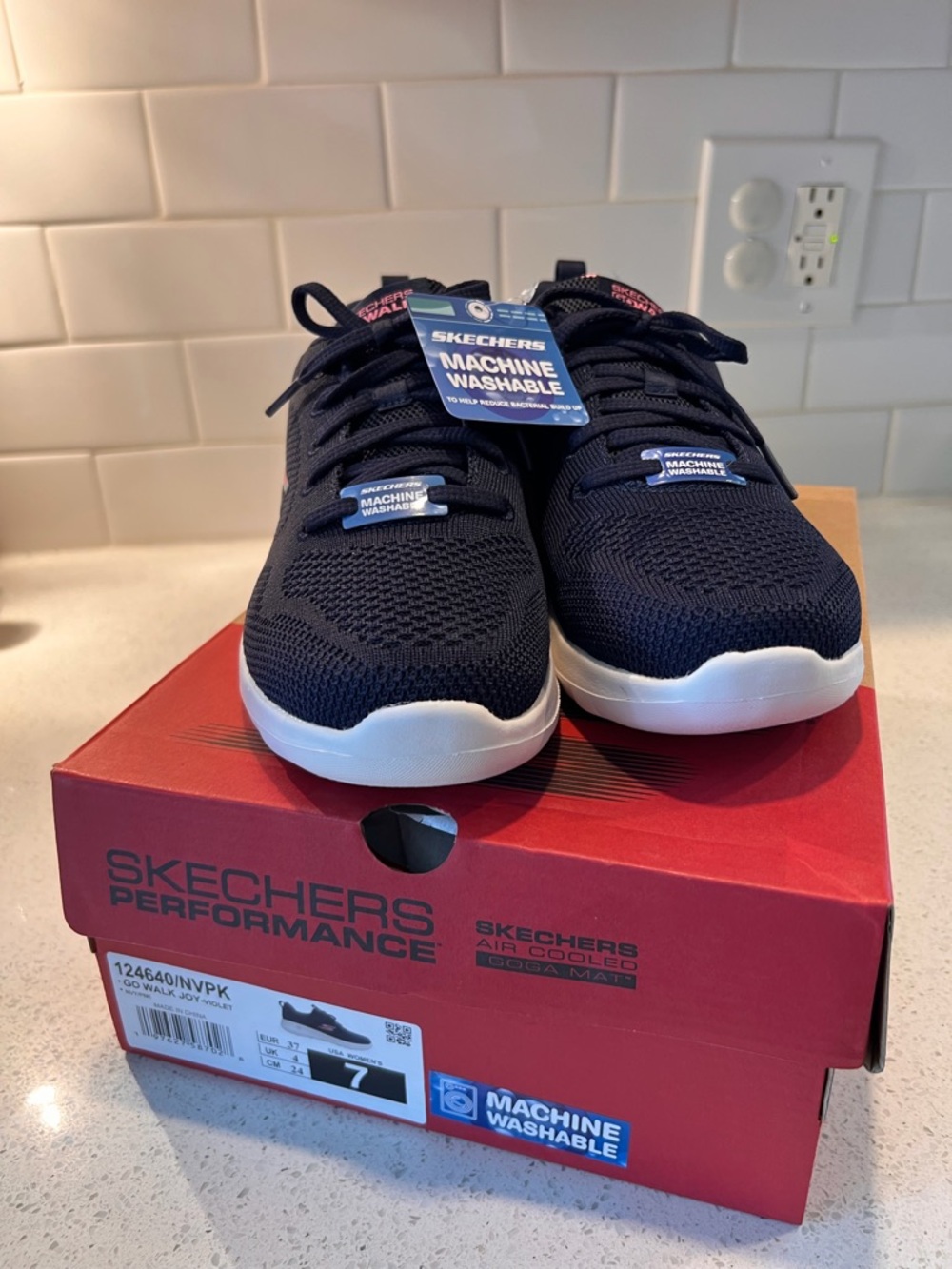 Skechers Go Walk Joy
